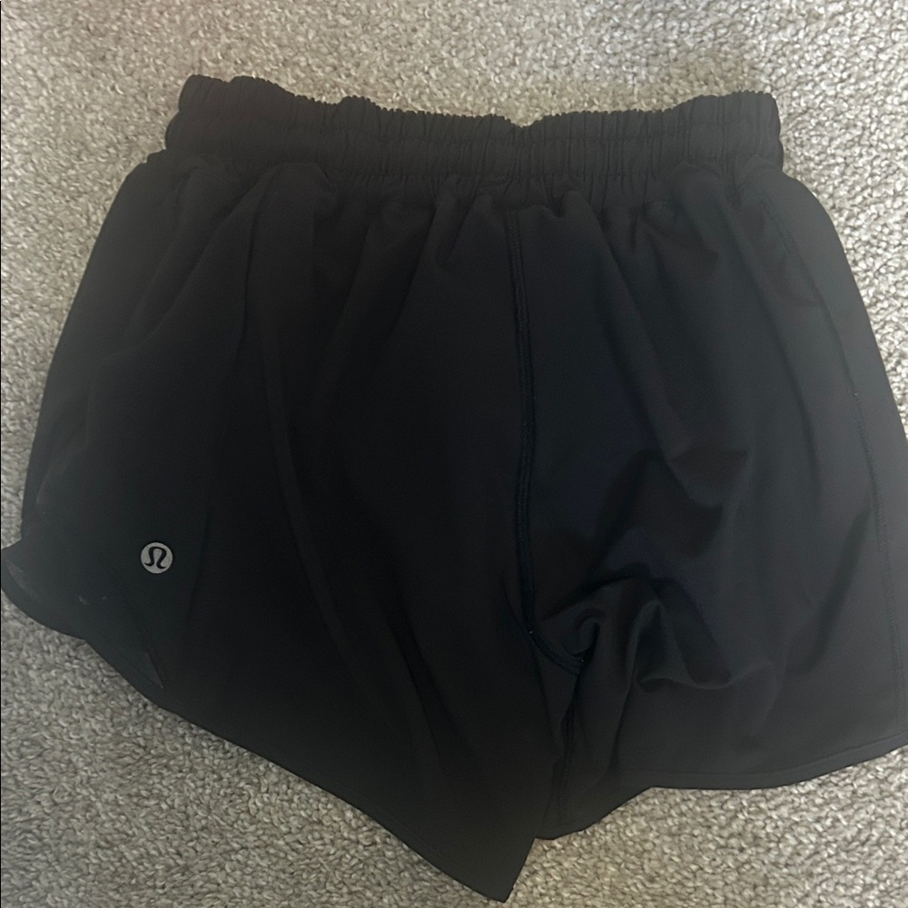 Lululemon Hotty hot shorts low rise 4”